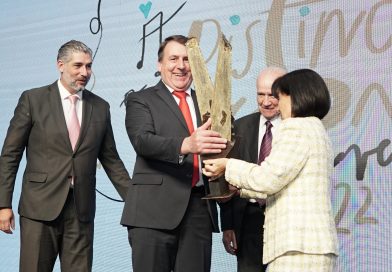 Germán Knop Valdés recibe reconocimiento Fundadores IST 2022
